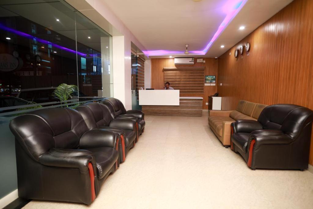 Hotel Shams Inn Kochi エクステリア 写真